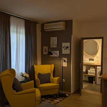 Glam Apartment