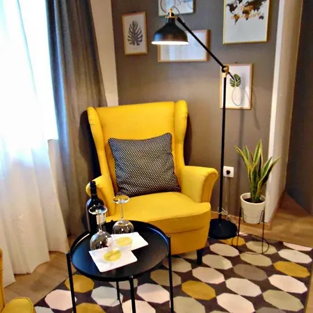 Glam Apartment